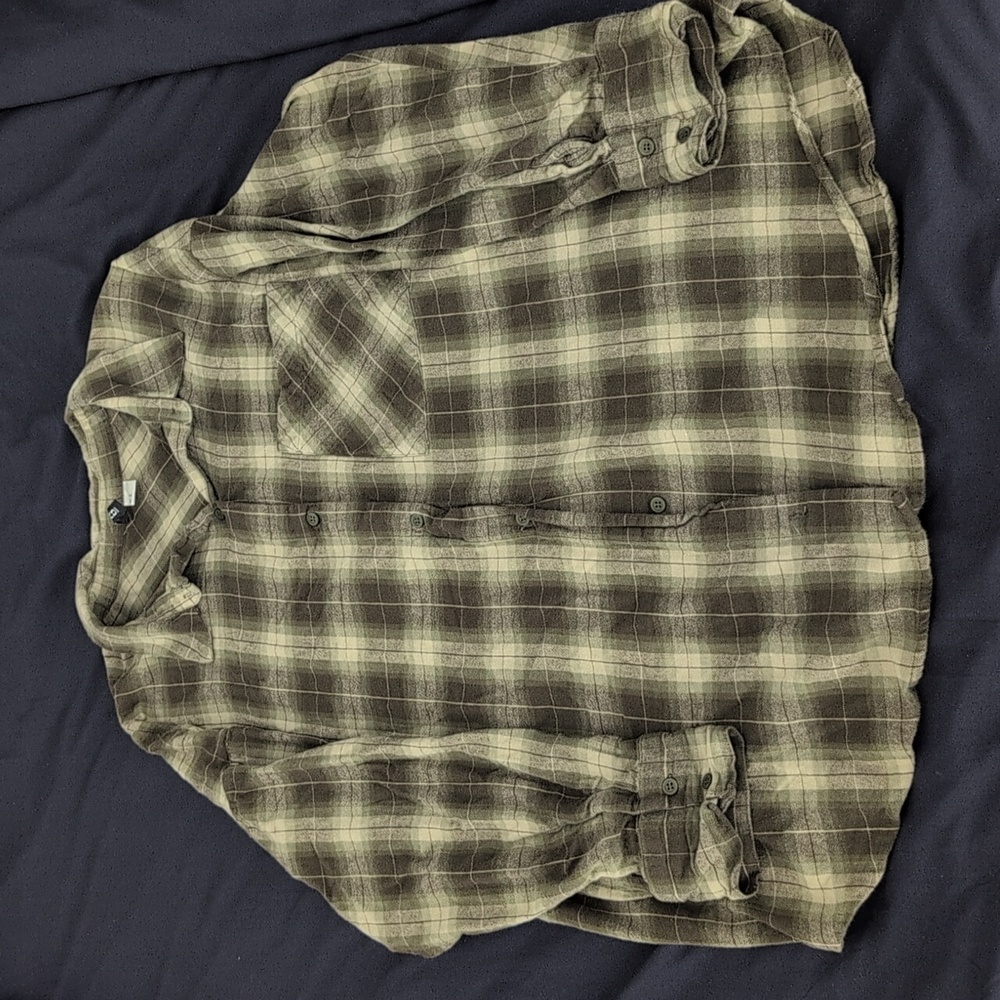 H&M Divided Green Plaid Shirt